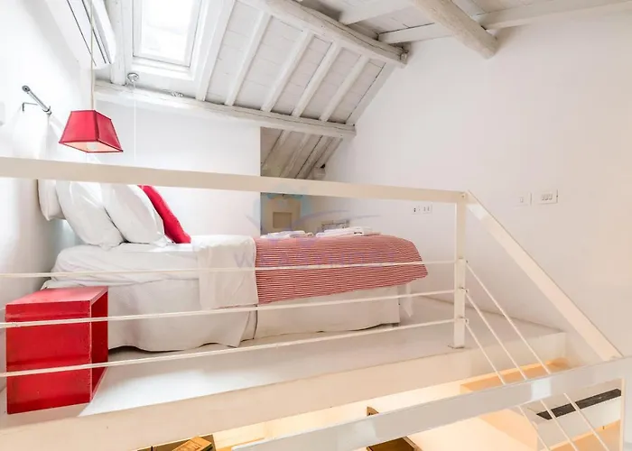 Trilussa Charming Tower Apartment *