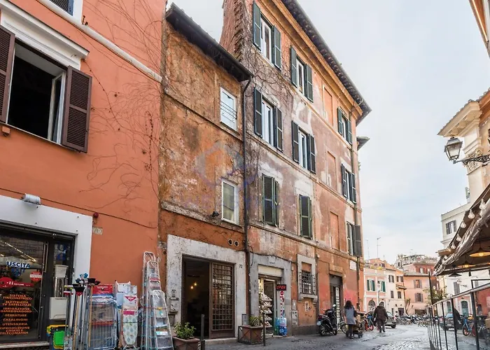 Trilussa Charming Tower Apartment